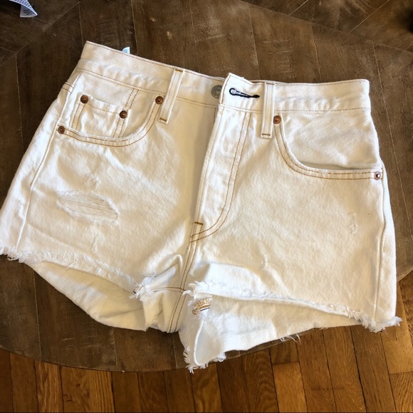 Levi’s Jean Shorts - Picture 1 of 5